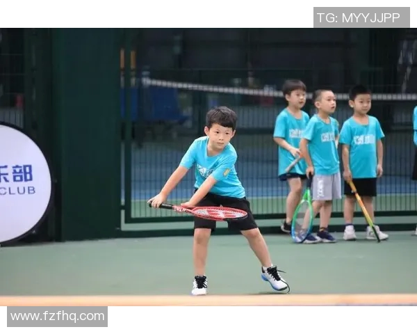 重庆网球队的耐力挑战与训练揭秘网球运动的魅力与坚持 重庆网球队的耐力挑战与训练揭秘网球运动的魅力与坚持